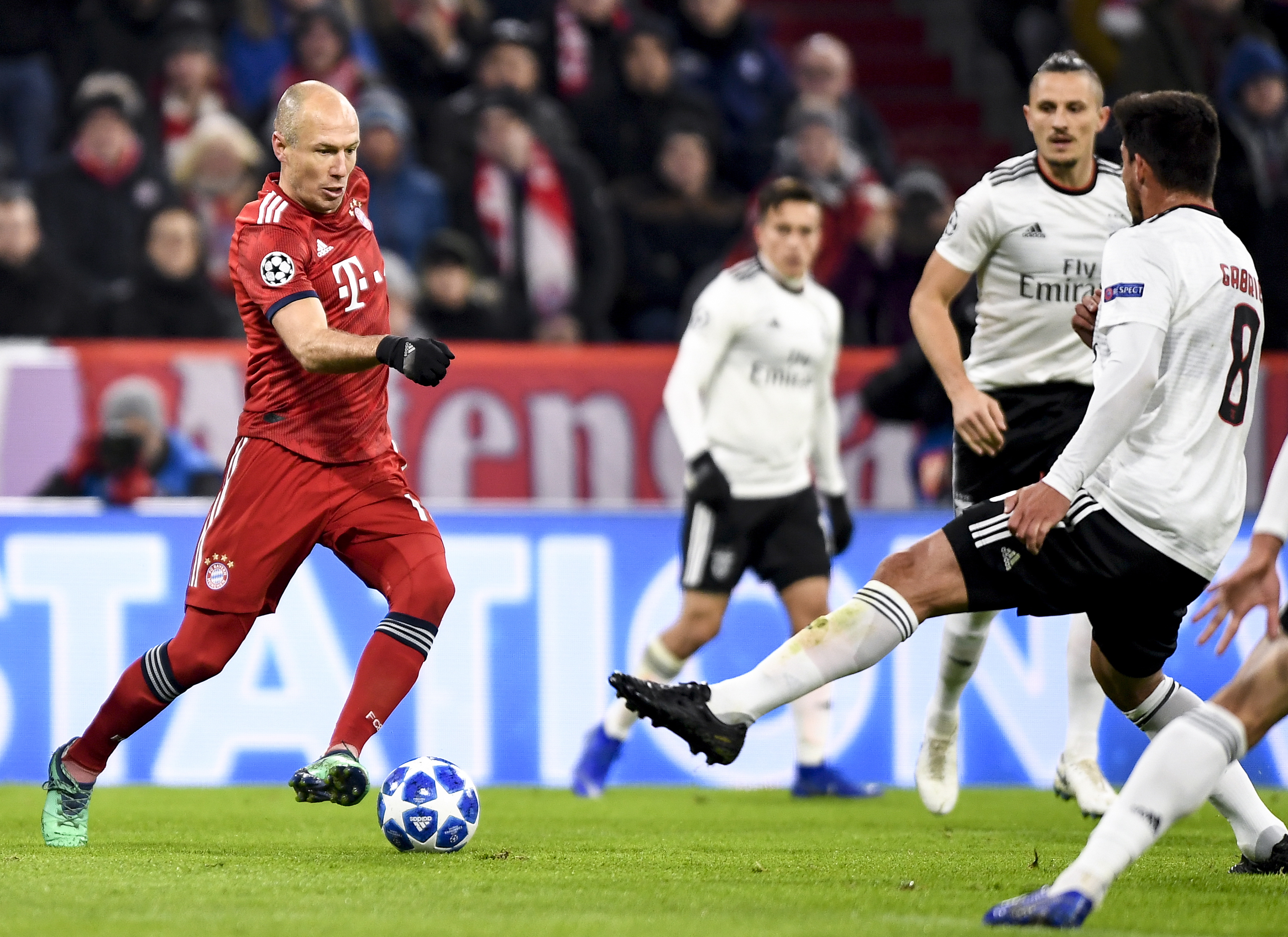 集体低迷！开拓者上半场13次失误&禁区得分14-36落后