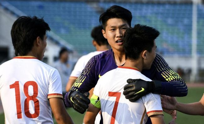 西甲半场：瑟洛特双响，维纳斯造险，马竞2-0奥维耶多