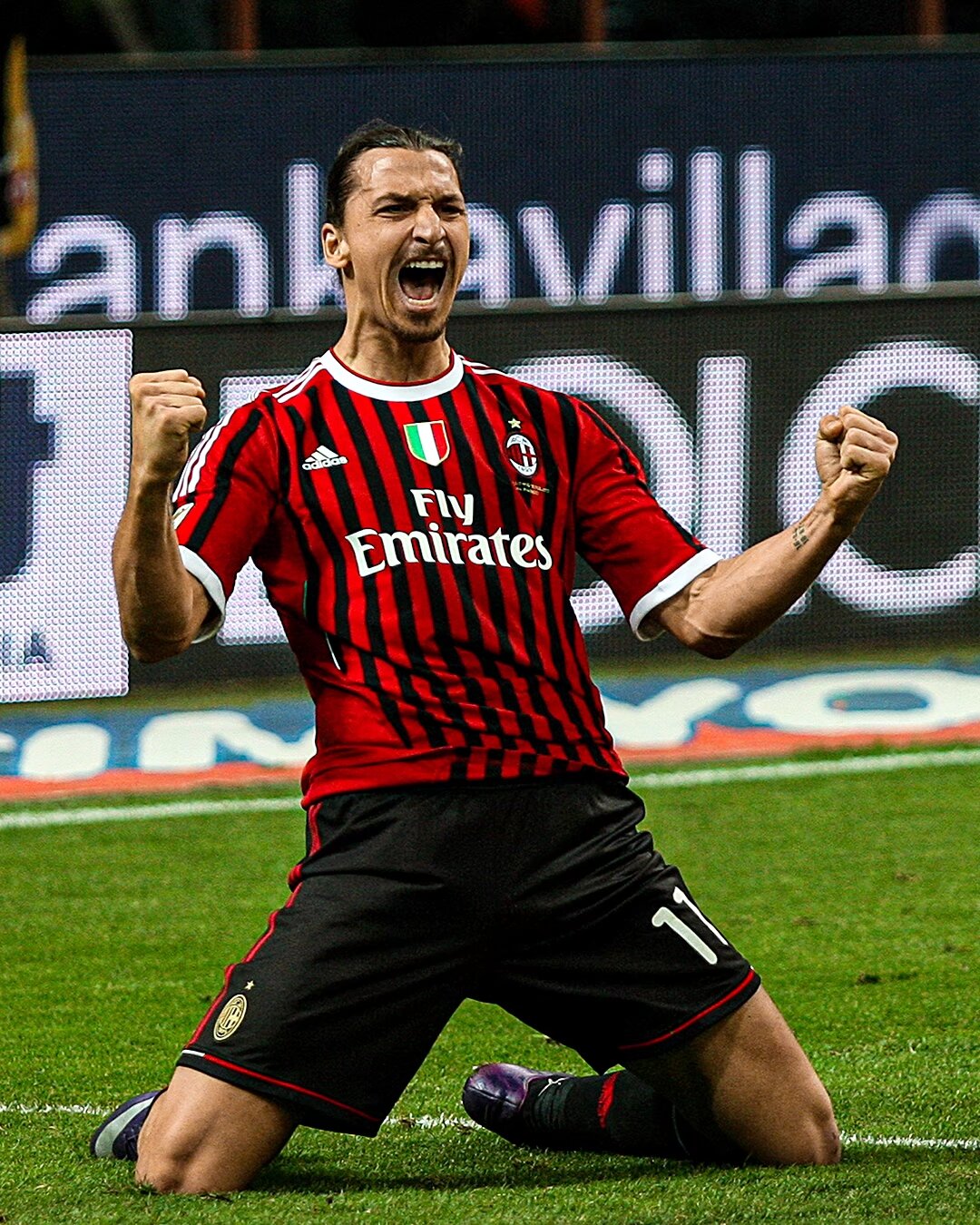 记者：拜仁对霍村前锋阿斯拉尼兴趣愈发明确，已开始相关接触