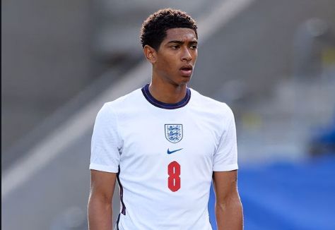 B席达成欧冠百场里程碑，成葡萄牙球员第四人