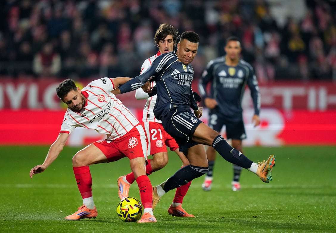 球迷比赛期间骂尤文踢得太烂，斯帕莱蒂回击：你们想怎样？