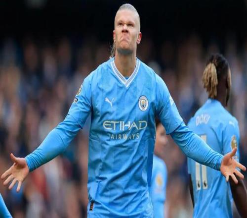 中超：上海海港主场4-1击败深圳队