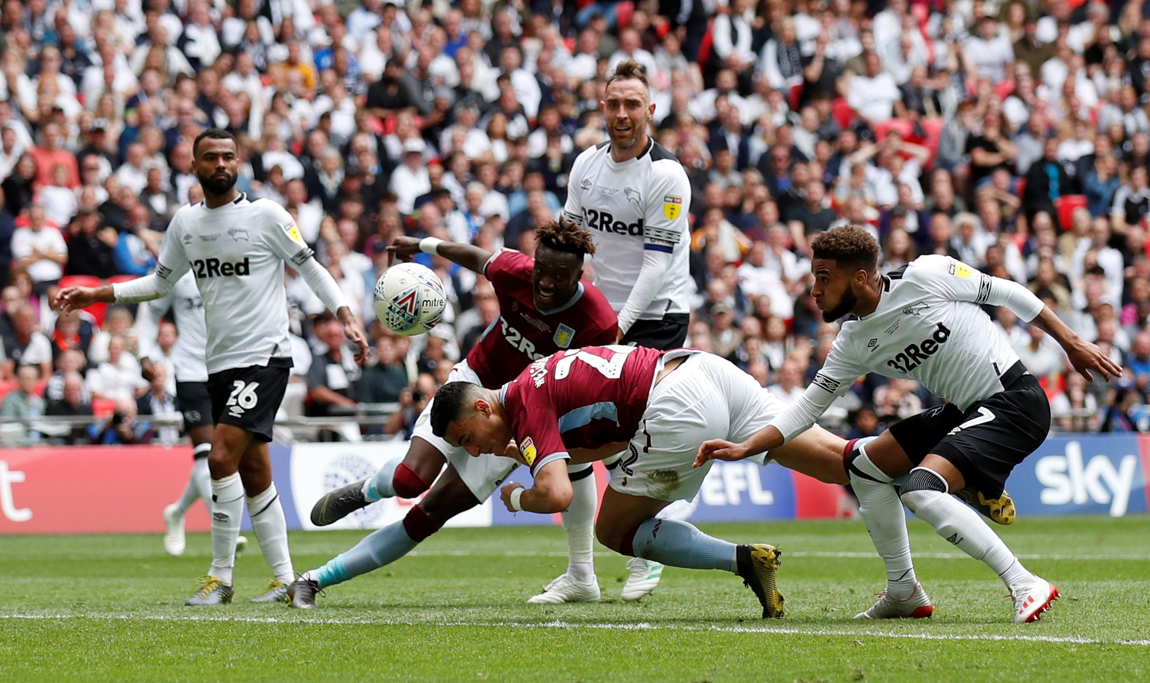 CBA广东队连续四场胜利，状态火热