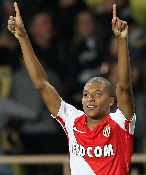 获体育传奇奖！托雷斯：感谢马德里足协，我对此感到无比自豪