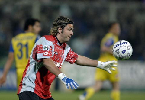 奇闻揭秘：巴西球星自掏腰包加盟中超，为追逐梦想付出数十万代价